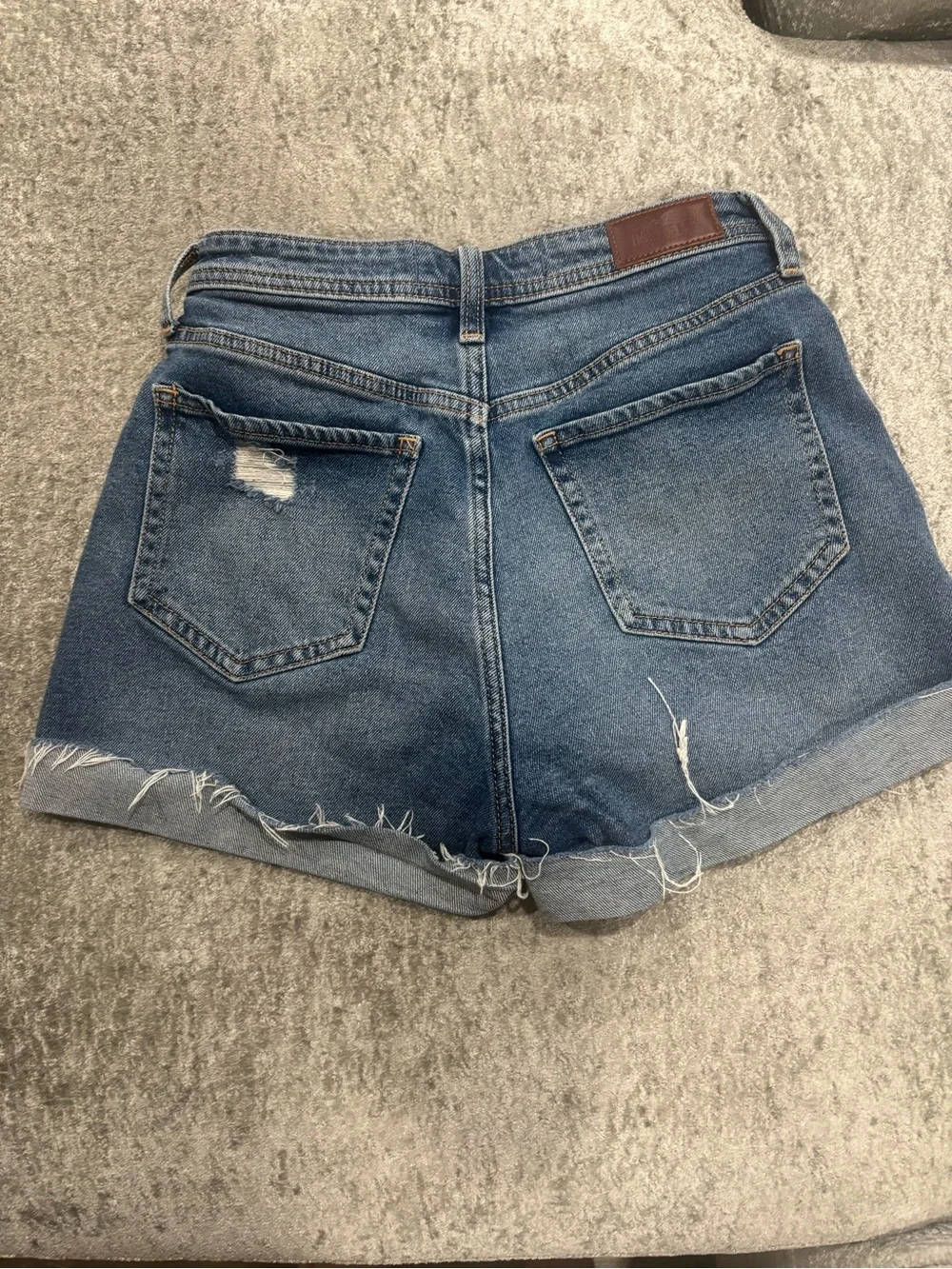 Hollister High-Rise Distressed Denim Shorts - Blue - Picture 4 of 5